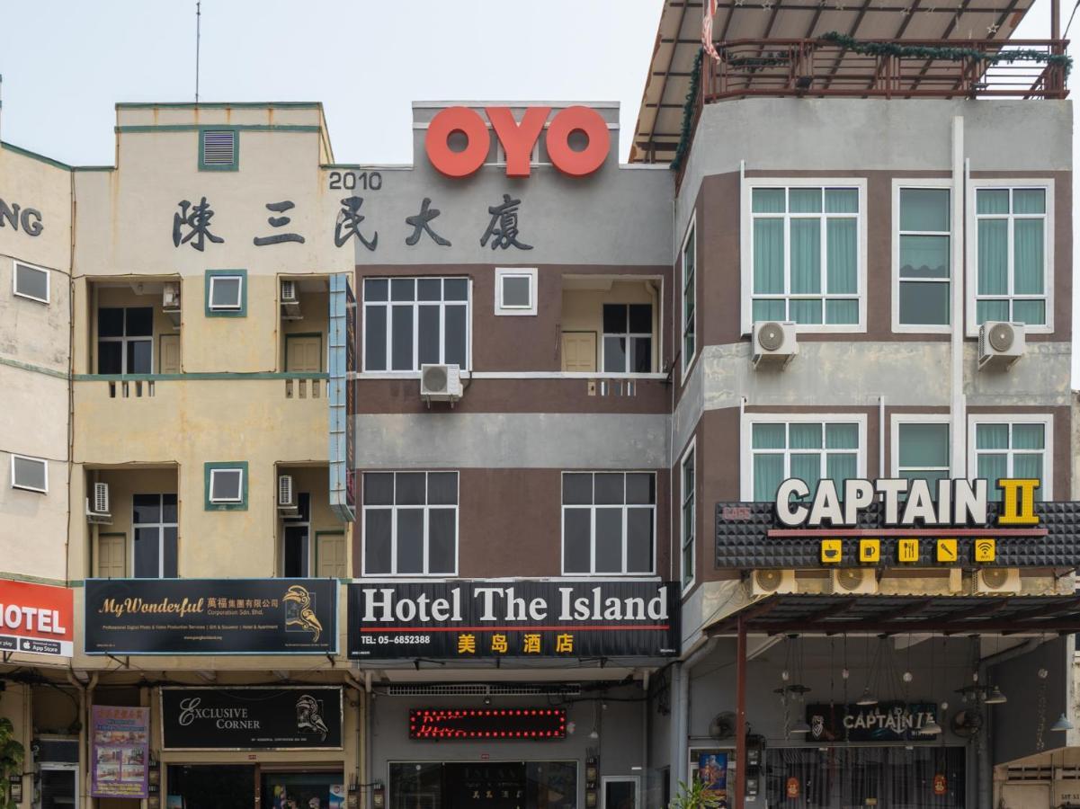 Oyo 44078 The Island Hotel Kampong Pasir Bogak Kültér fotó
